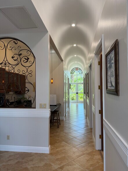 9480 Corkscrew Palms Cir, Estero, FL à louer - Photo de l’immeuble – Image 2 sur 7