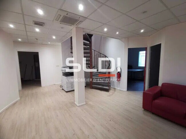 Plus de détails pour Bureau à louer