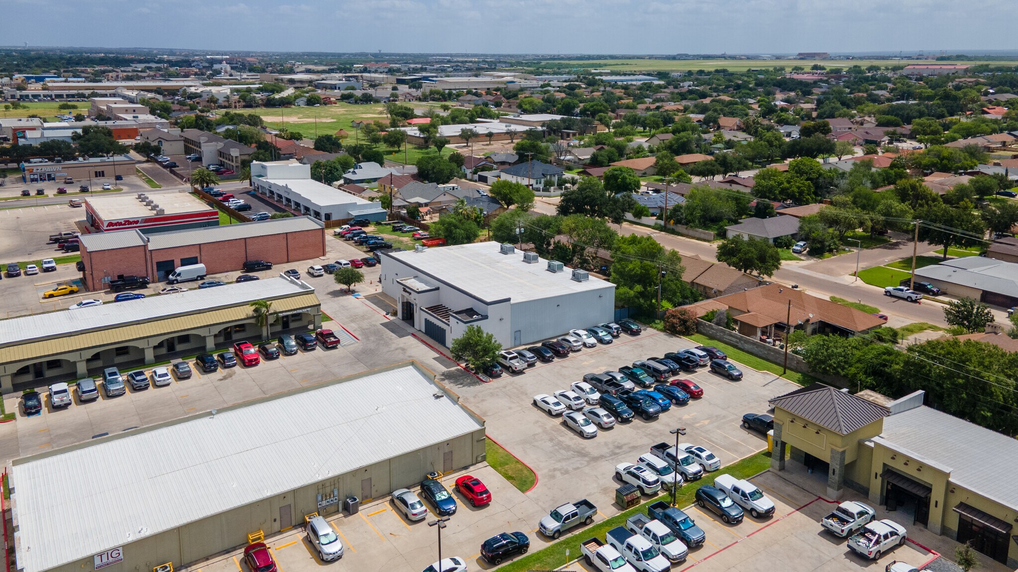 5411 McPherson Rd, Laredo, TX à vendre Photo principale– Image 1 sur 15