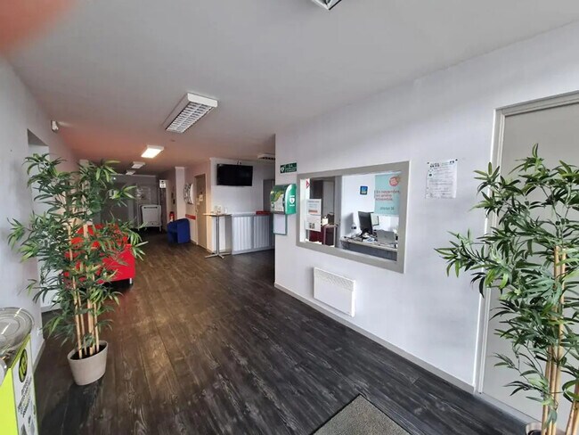 Plus de détails pour Bureau à louer