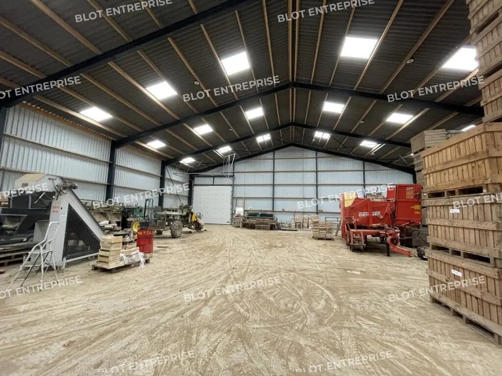 Local d’activités dans La Martyre à louer Photo de l’immeuble– Image 1 sur 12