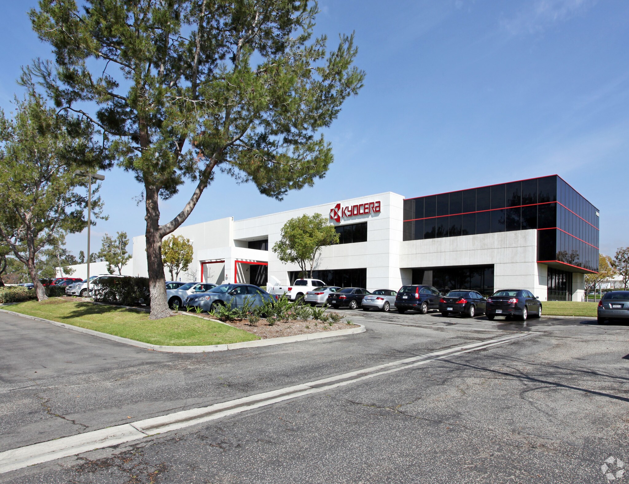 14101 Alton Pky, Irvine, CA à louer Photo de l’immeuble– Image 1 sur 6