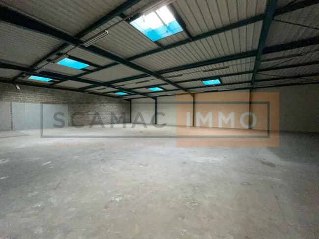 Plus de détails pour Bureau, Industriel/Logistique à louer