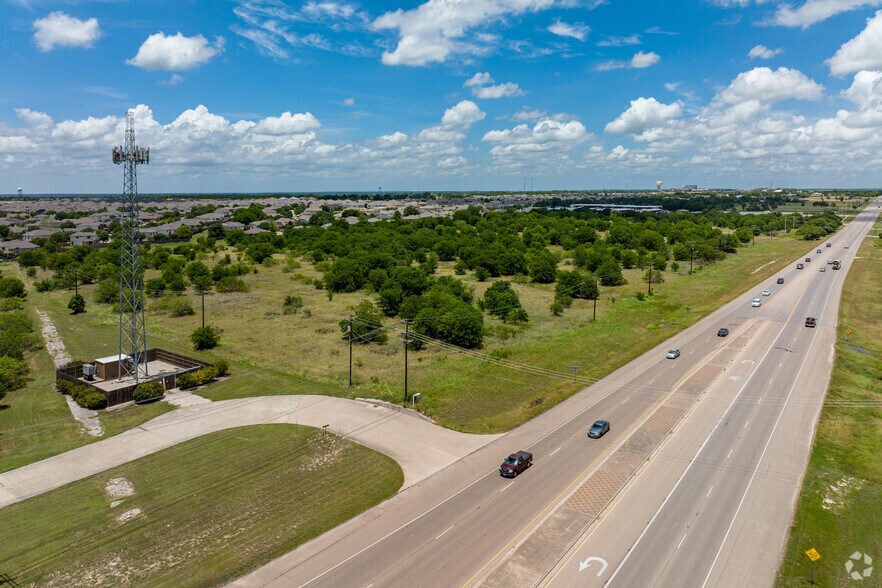 Highway 317 & West Adams, Temple, TX à vendre - Photo de l’immeuble – Image 1 sur 13