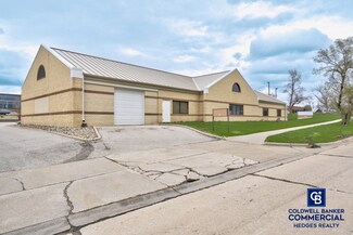 Plus de détails pour 4001 River Ridge Dr NE, Cedar Rapids, IA - Bureau à louer