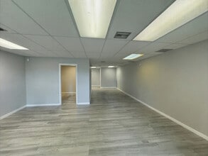 16521 San Carlos Blvd, Fort Myers, FL à louer Photo intérieure– Image 2 sur 7