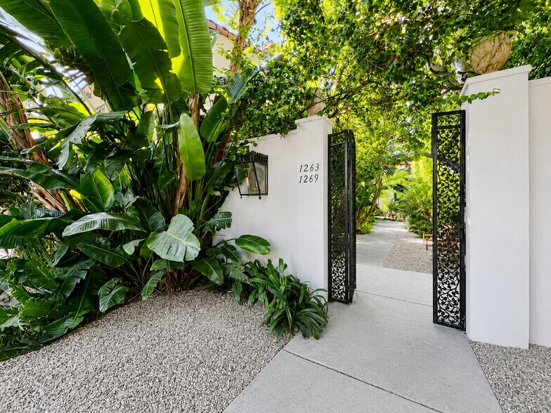 1269 Havenhurst Dr, West Hollywood, CA à vendre - Photo de l’immeuble – Image 2 sur 18
