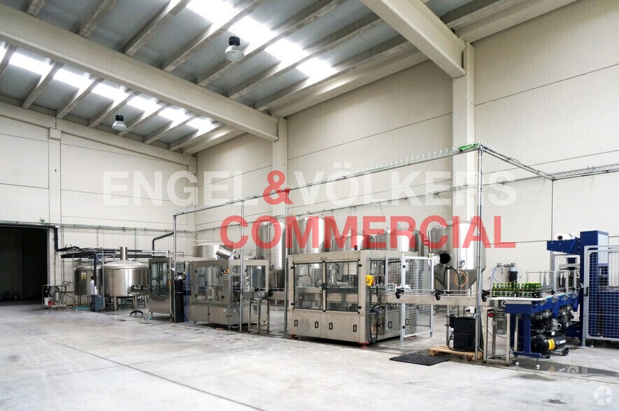 Industriel/Logistique dans Hoyocasero, Ávila à vendre - Photo de l’immeuble – Image 2 sur 8