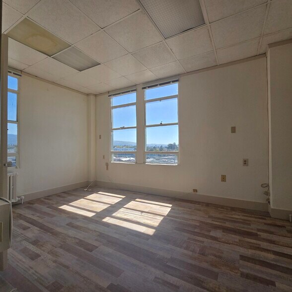 2634-2648 International Blvd, Oakland, CA à louer - Photo de l’immeuble – Image 3 sur 11