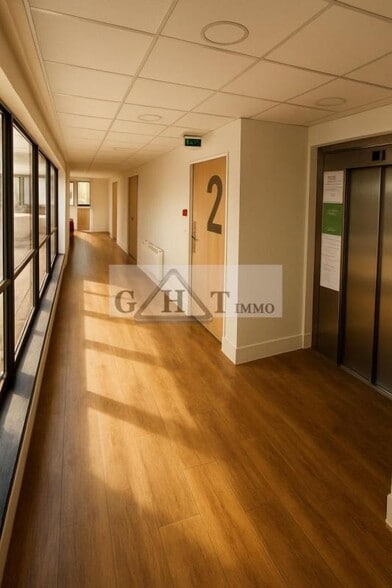 Bureau dans Ivry-sur-Seine à louer - Hall d’entrée – Image 2 sur 3