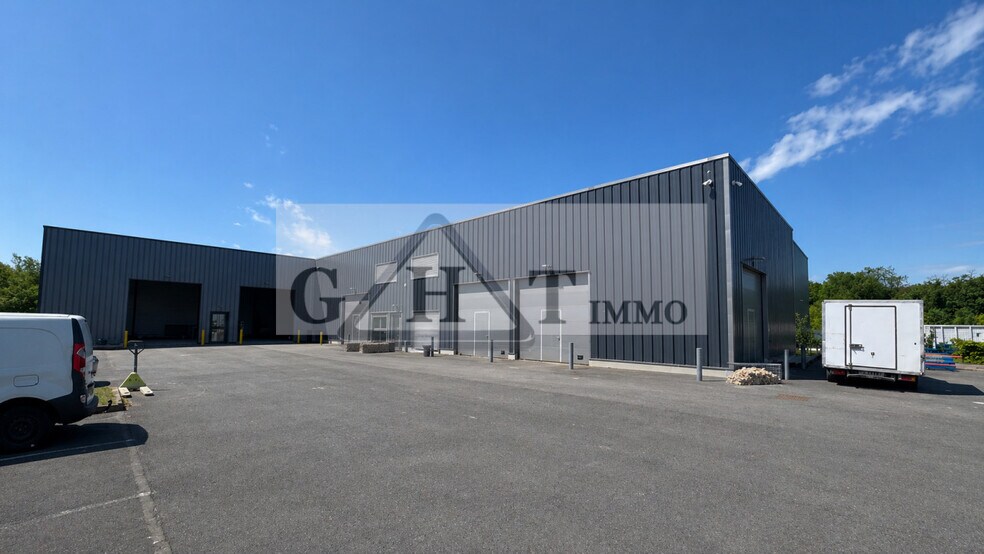 Industriel/Logistique dans Creil à vendre - Photo de l’immeuble – Image 2 sur 11
