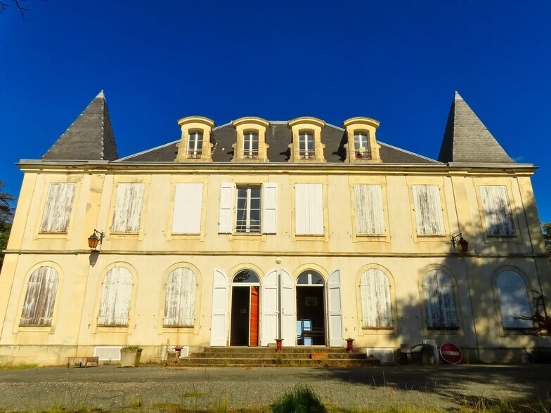 Bureau dans Fiac à vendre - Photo de l’immeuble – Image 1 sur 7