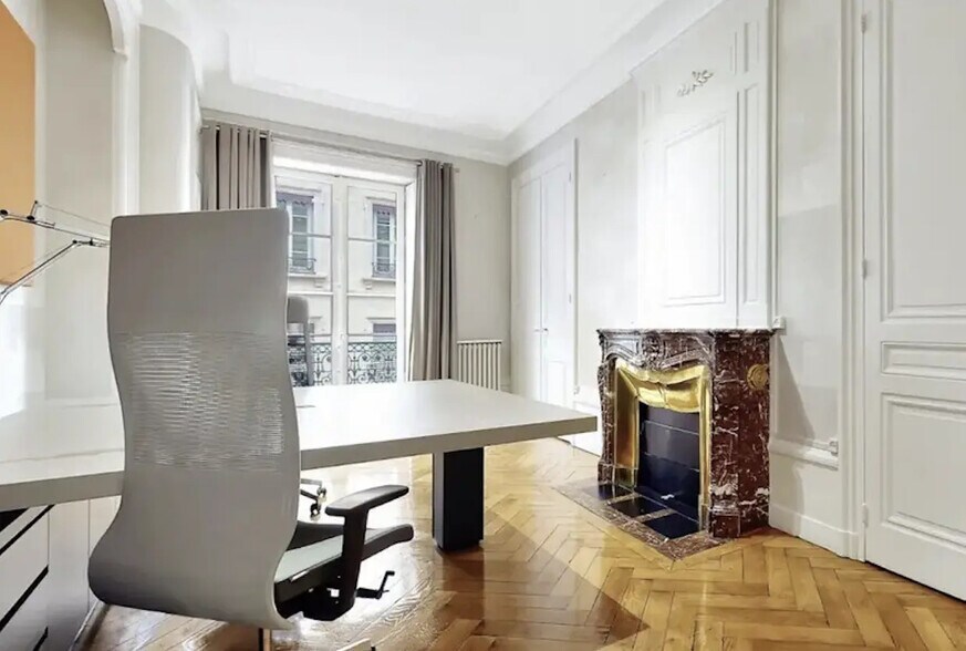 Bureau dans Paris à louer - Photo de l’immeuble – Image 2 sur 5