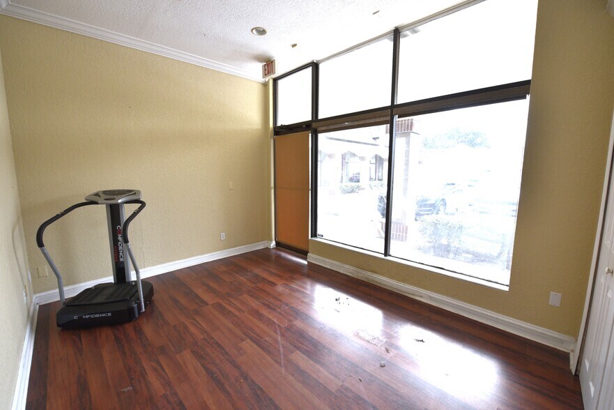 3107 Edgewater Dr, Orlando, FL à louer - Photo de l’immeuble – Image 3 sur 5