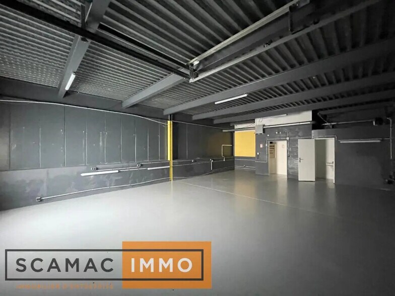 Industriel/Logistique dans Lisses à louer - Photo de l’immeuble – Image 3 sur 8