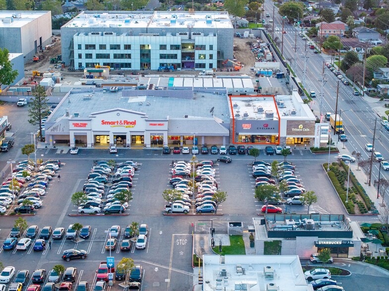 509-531 N Hollywood Way, Burbank, CA à louer - Aérien – Image 2 sur 3