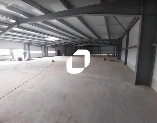 Plus de détails pour Local d'activités à louer