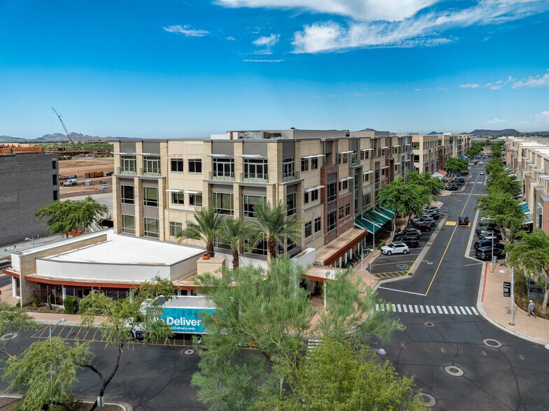 5455 E High St, Phoenix, AZ à louer - Photo de l’immeuble – Image 2 sur 10