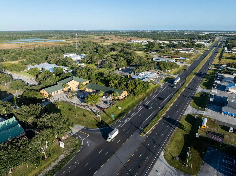 7177 S George Blvd, Sebring, FL à louer - Photo de l’immeuble – Image 3 sur 29