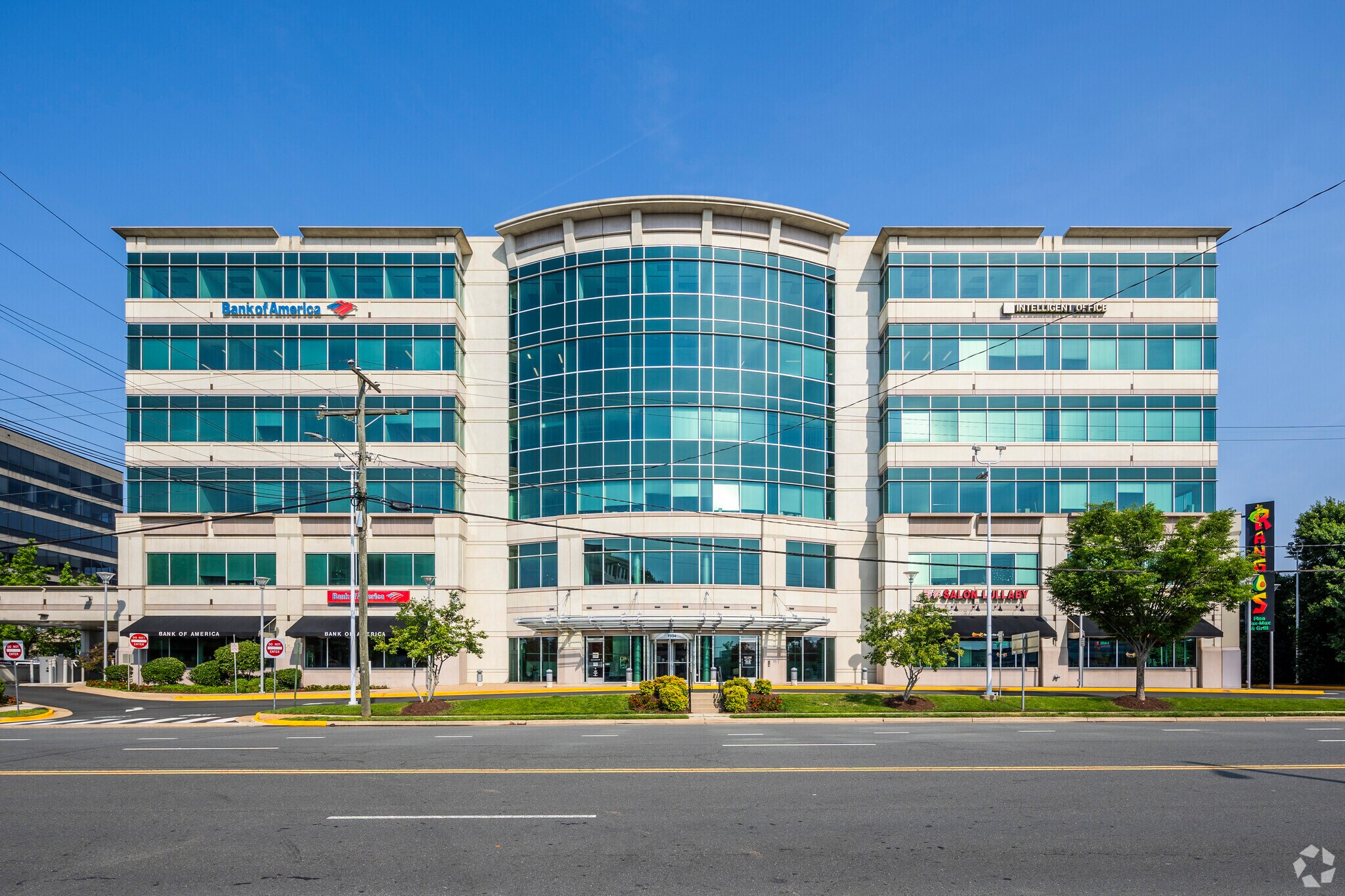1934 Old Gallows Rd, Vienna, VA à louer Photo principale– Image 1 sur 35