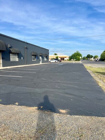 1505-1507 W 18th St, Merced, CA à louer - Photo de l’immeuble – Image 3 sur 49