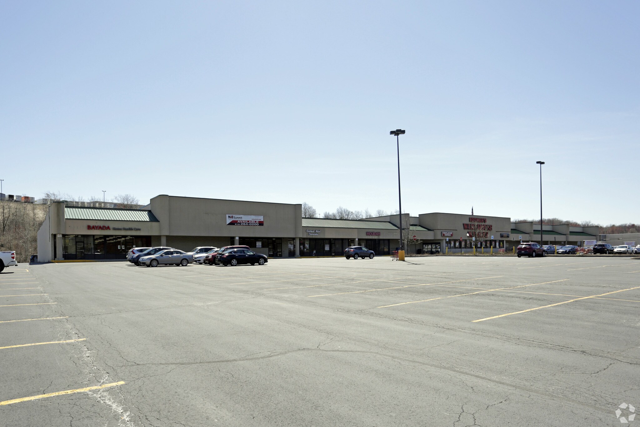 2000-2008 N Township Blvd, Pittston, PA à louer Photo principale– Image 1 sur 5