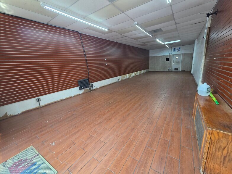 4912-4922 30th Ave, Woodside, NY à louer - Photo de l’immeuble – Image 3 sur 9