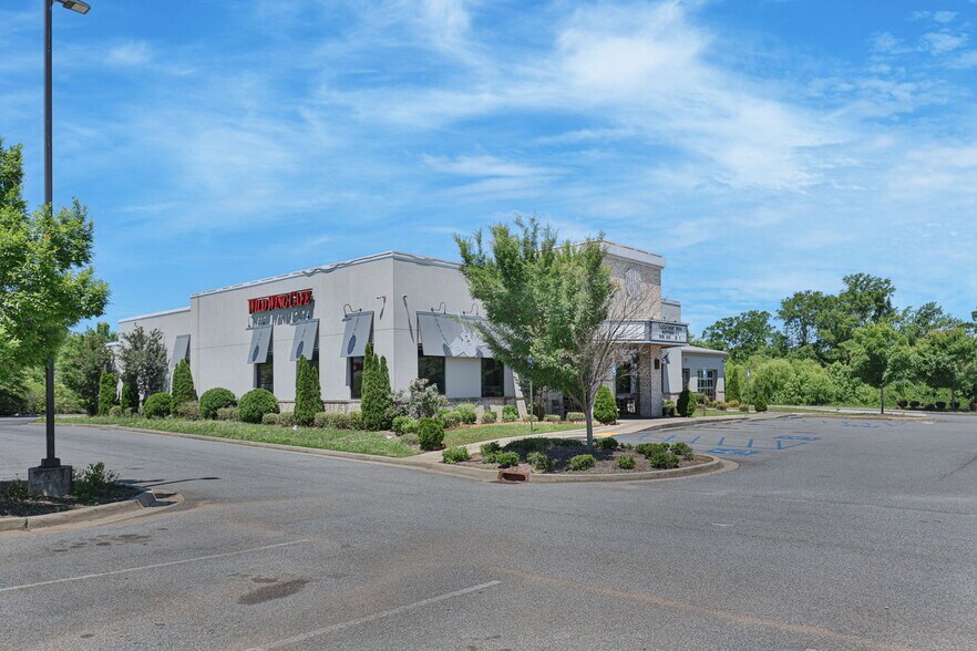 3040 Capps Way, Opelika, AL à vendre - Photo de l’immeuble – Image 2 sur 28
