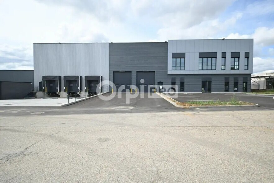 Industriel/Logistique dans Corbas à louer - Photo de l’immeuble – Image 3 sur 3