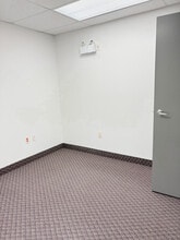 2109 London Line, Sarnia, ON à louer Photo intérieure– Image 2 sur 5