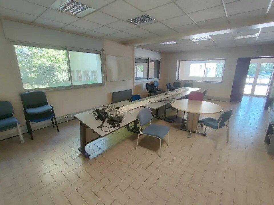 10 Rue Isaac Asimov, Bourgoin-Jallieu à vendre Photo de l’immeuble– Image 1 sur 4