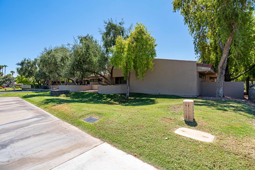 1847 E Southern Ave, Tempe, AZ à louer - Photo de l’immeuble – Image 2 sur 6