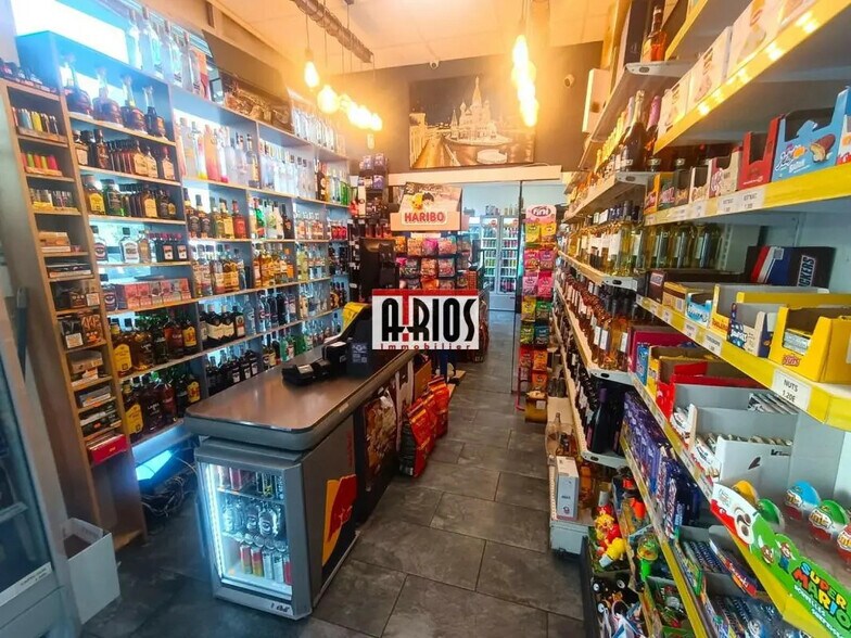 Local commercial dans Hyères à vendre - Photo intérieure – Image 3 sur 8