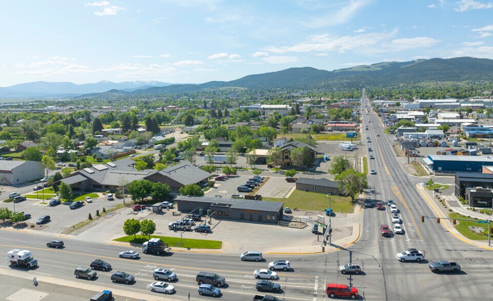 1201 Cedar St, Helena, MT à vendre - Photo de l’immeuble – Image 2 sur 19