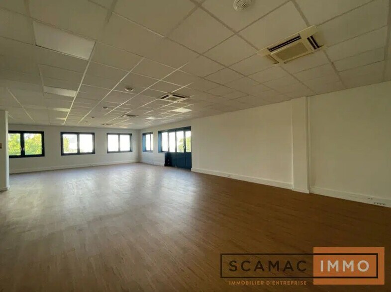 22 Avenue Des Pépiniéres, Fresnes à louer - Photo de l’immeuble – Image 2 sur 3