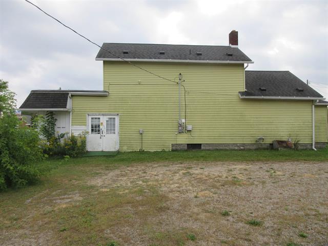 1100-1102 Garfield Ave, Bay City, MI à vendre - Photo de l’immeuble – Image 2 sur 14