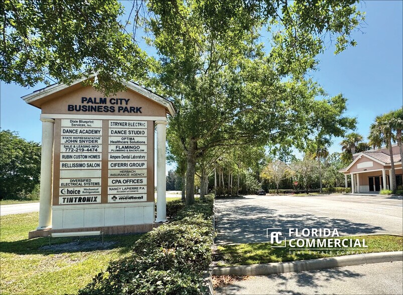 4189-4257 SW High Meadows Ave, Palm City, FL à louer - Photo de l’immeuble – Image 2 sur 7