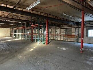 Plus de détails pour 122 E Railroad Ave, West Haverstraw, NY - Industriel/Logistique à louer