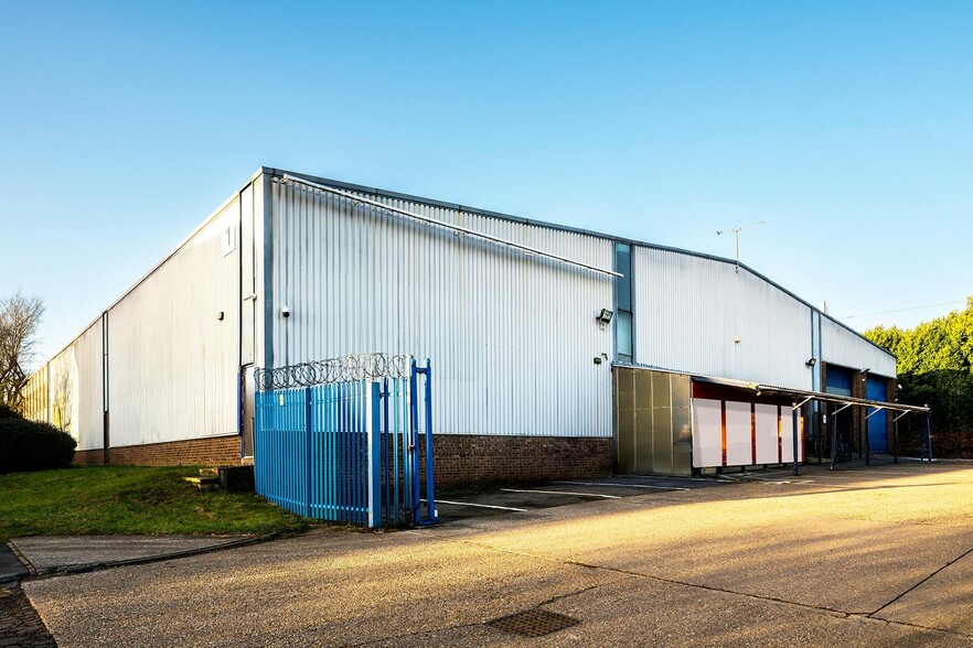1-3 Deacon Way, Reading à louer - Photo de l’immeuble – Image 1 sur 5