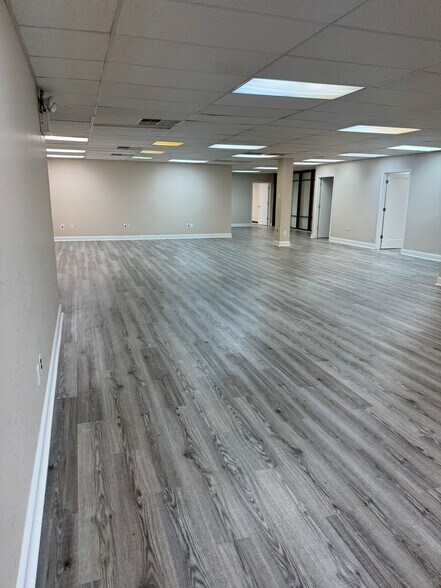 630 Parkway Dr S, Broomall, PA à louer - Photo de l’immeuble – Image 3 sur 9