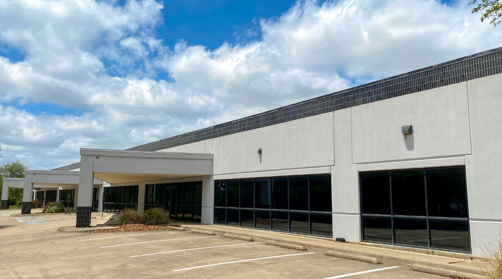 3033 W Royal Ln, Irving, TX à vendre - Photo de l’immeuble – Image 2 sur 16