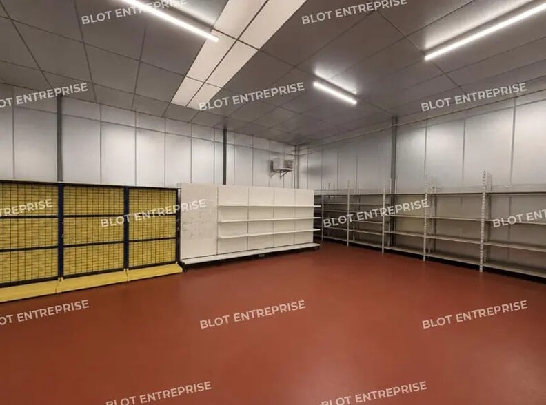 Local d'activités dans Cesson-Sévigné à vendre - Photo intérieure – Image 2 sur 4