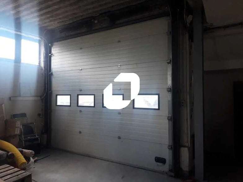 Local d’activités dans Noisy-le-Sec à louer - Photo de l’immeuble – Image 3 sur 3