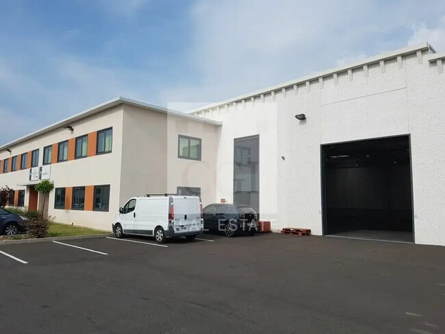 Plus de détails pour Bureau, Local d'activités à louer