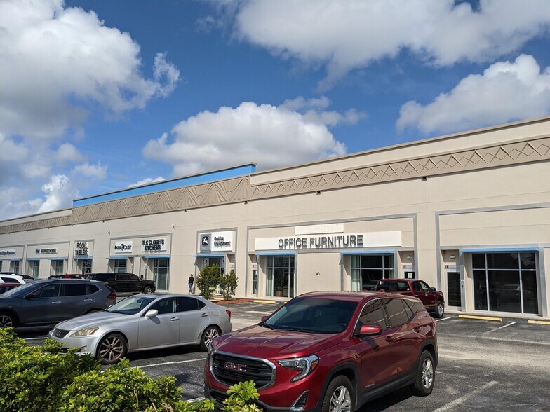 1751 W Copans Rd, Pompano Beach, FL à louer - Photo de l’immeuble – Image 2 sur 5