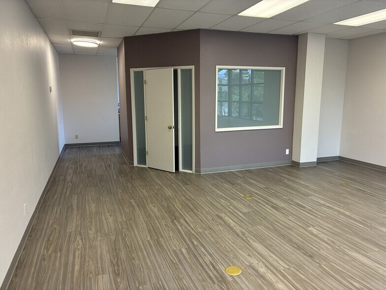 33 N 1st St, Ashland, OR à louer - Photo de l’immeuble – Image 3 sur 16