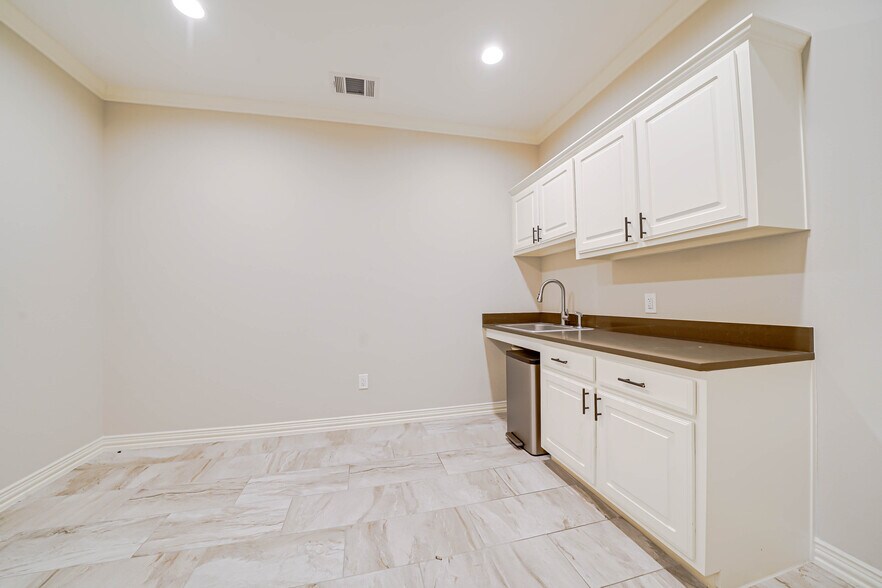 8751 Collin McKinney Pky, McKinney, TX à louer - Photo de l’immeuble – Image 3 sur 11