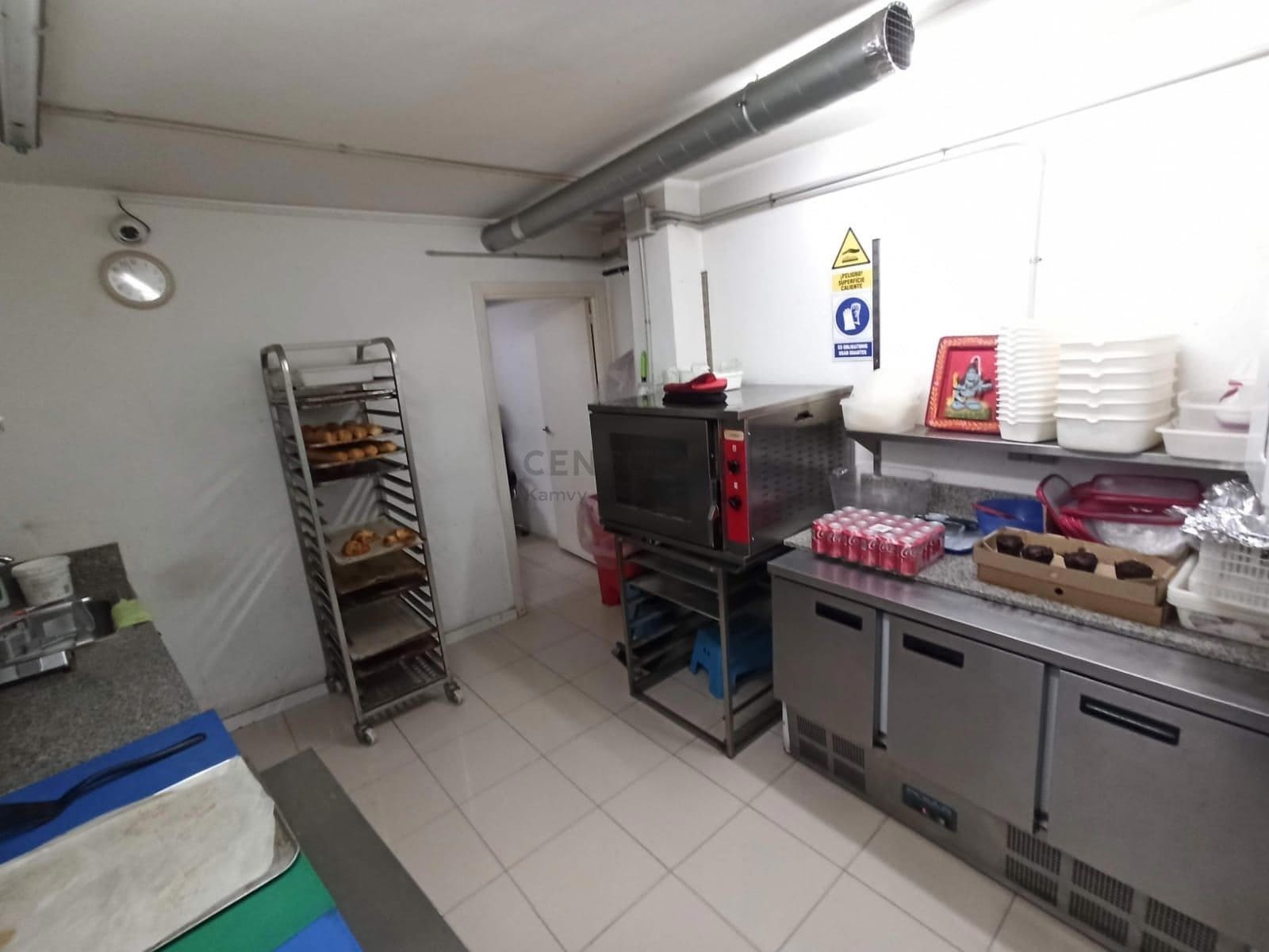 Local commercial dans Barcelone, Barcelona à louer Photo intérieure– Image 1 sur 4