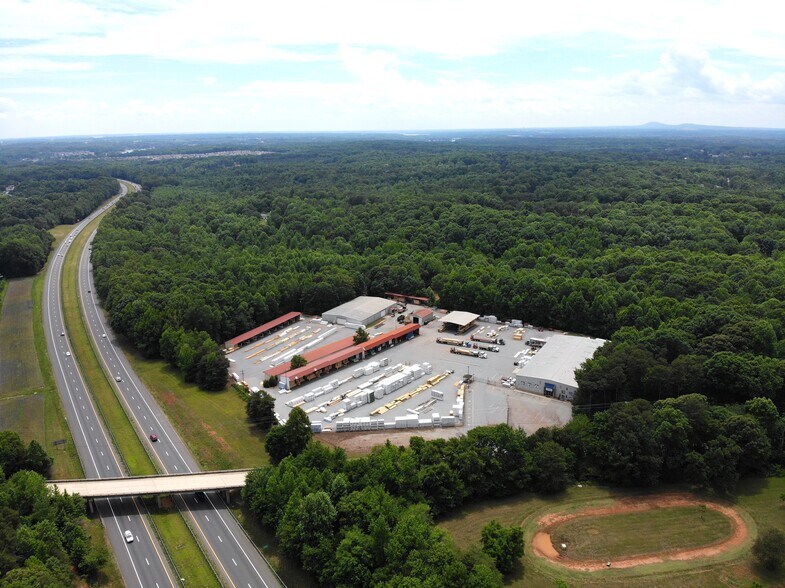 398 Flower House Loop, Troutman, NC à vendre - Photo de l’immeuble – Image 1 sur 6