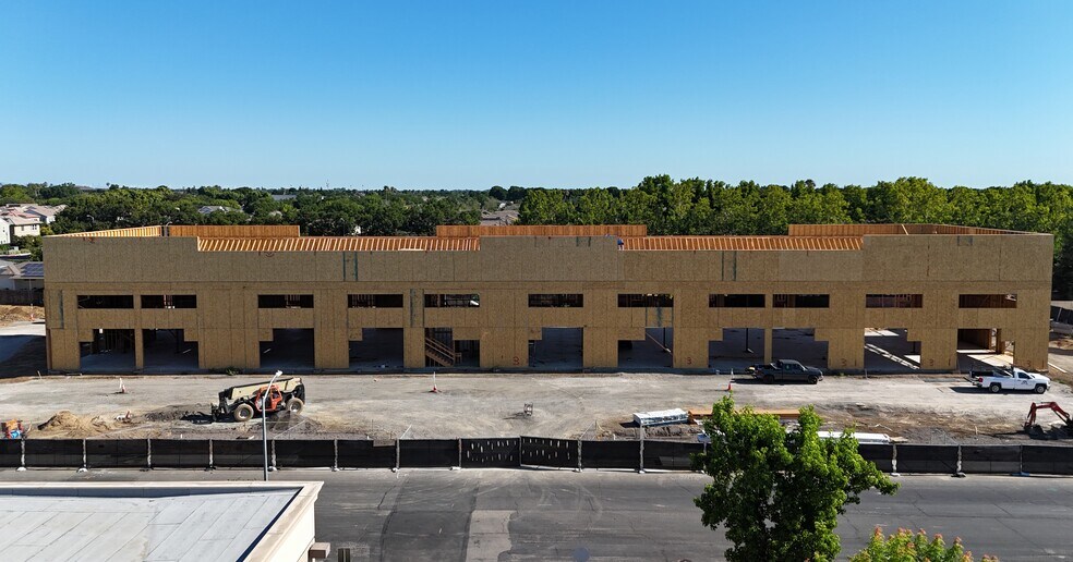 535 & 575 Harvest Park Dr, Brentwood, CA à louer - Photo de l’immeuble – Image 3 sur 9